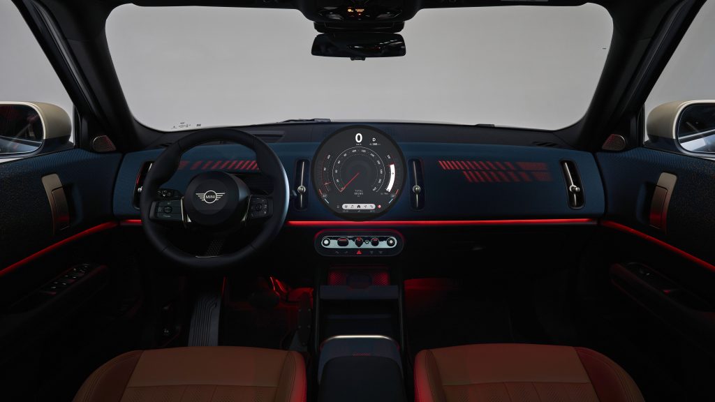 مقصورة ميني كونتري مان 2024