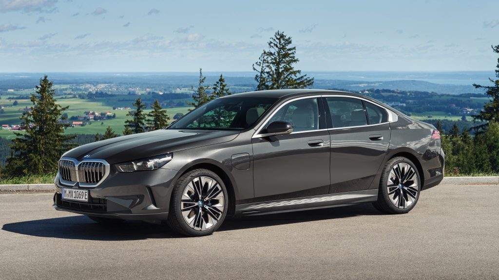 بي ام دبليو 530 اي اكس درايف