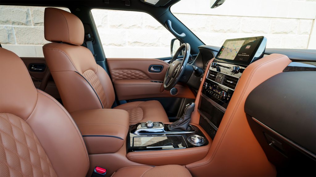 داخلية إنفينيتي كيو اكس 80 2024