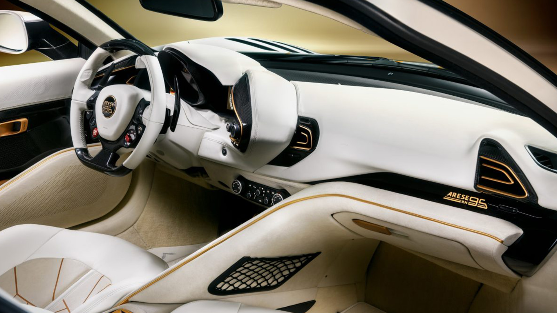 فيراري آريس RH95 "الجناح الذهبي": تصميم شركة تورينج سوبرليجيرا للسوق القطري