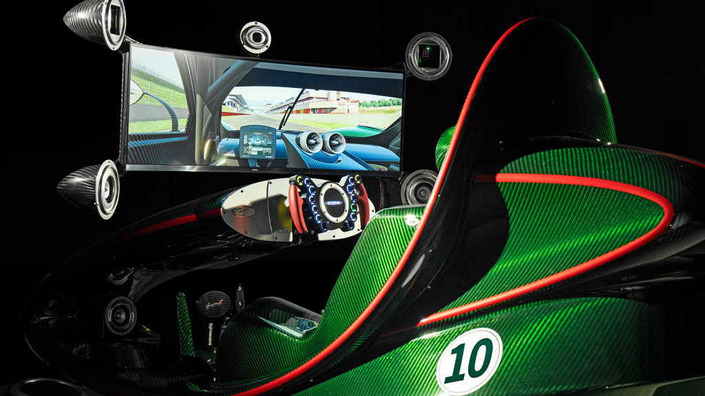 جهاز محاكاة قيادة باجاني هوايرا R
pagani HUAYRA R SIMULATOR