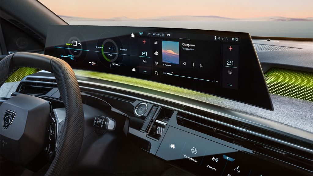 بيجو اي 5008 الكهربائية بالكامل