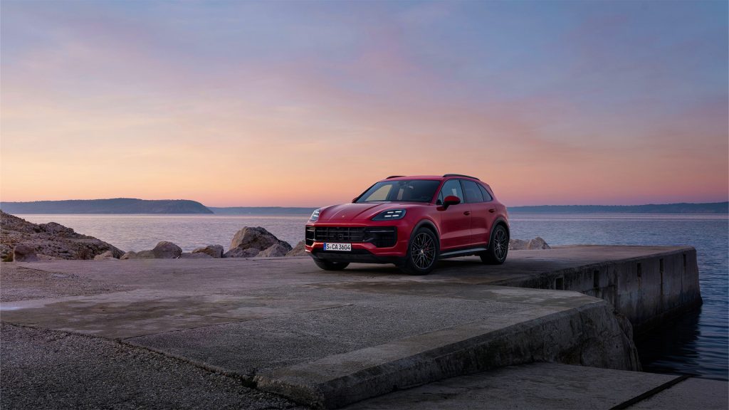 Porsche Cayenne GTS 2025: More power and precision control!