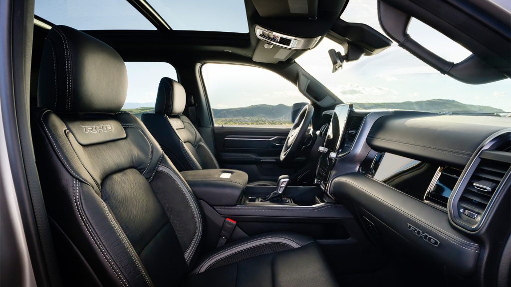 مقصورة رام RHO 1500
داخلية 
رام ار اتس او 1500