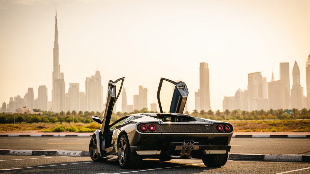 Pupil of Fate Motors تعيد إحياء أيقونة لامبورجيني "ديابلو": Eccentrica تصل الشرق الأوسط
بيبل اوف فايت موتورز تعيد إحياء أيقونة لامبورجيني ديابلة
اكستنتريكا تصل الشرق الأوسط
سيارات إيطالية
سوبر كارز
سيارات خارقة
سيارات رياضية
سيارات كلاسيكية
Pupil of Fate Motors revives the Lamborghini icon “Diablo”: Eccentrica arrives in the Middle East

Italian cars
Super cars

Sports cars
Classic cars
