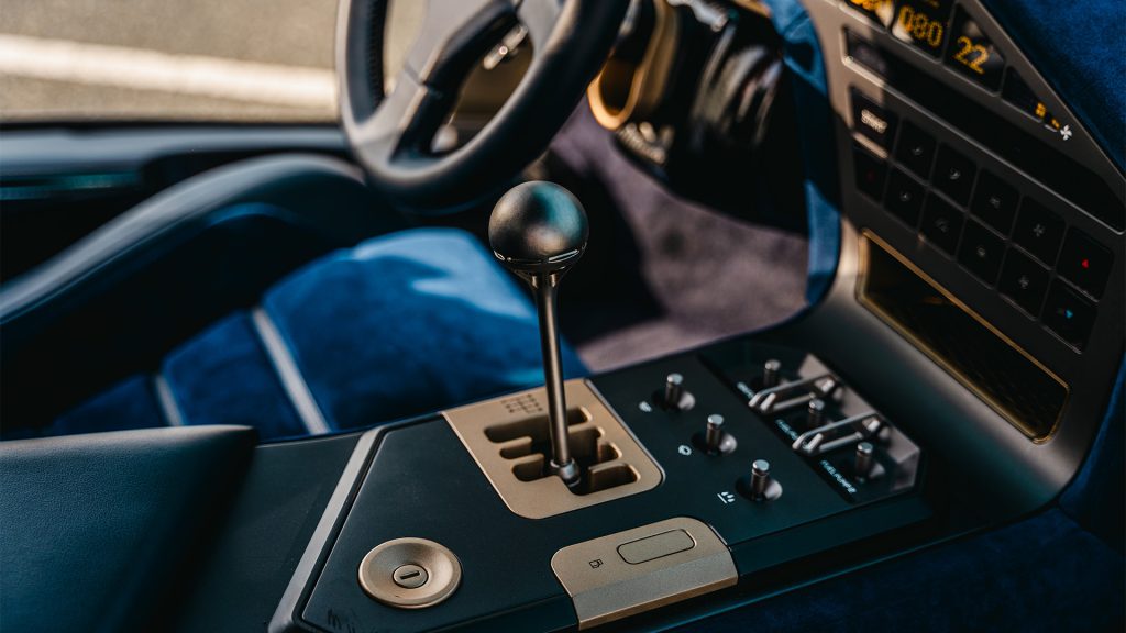 Pupil of Fate Motors تعيد إحياء أيقونة لامبورجيني "ديابلو": Eccentrica تصل الشرق الأوسط
بيبل اوف فايت موتورز تعيد إحياء أيقونة لامبورجيني ديابلة
اكستنتريكا تصل الشرق الأوسط
سيارات إيطالية
سوبر كارز
سيارات خارقة
سيارات رياضية
سيارات كلاسيكية
Pupil of Fate Motors revives the Lamborghini icon “Diablo”: Eccentrica arrives in the Middle East

Italian cars
Super cars

Sports cars
Classic cars
