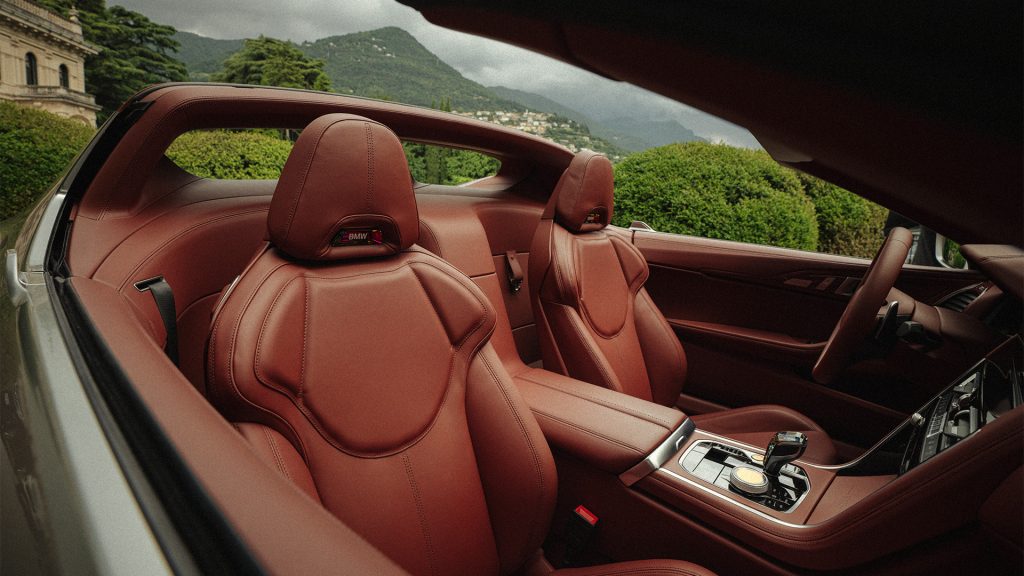 بي ام دبليو سكاي توب: مركبة اختبارية بأقوى محرك V8 من العلامة البافارية
سيارات اختبارية
سيارات حديثة
سيارات رياضية
سيارات ألمانية
سيارات كشف
سيارات بدون سقف
بي ام دبليو الفئة 8
BMW Skytop: A test vehicle with the most powerful V8 engine from the Bavarian brand
Test cars
Modern cars
Sports cars
German cars
Convertible cars
Cars without a roof
BMW 8 Series
