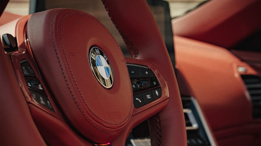 بي ام دبليو سكاي توب: مركبة اختبارية بأقوى محرك V8 من العلامة البافارية
سيارات اختبارية
سيارات حديثة
سيارات رياضية
سيارات ألمانية
سيارات كشف
سيارات بدون سقف
بي ام دبليو الفئة 8
BMW Skytop: A test vehicle with the most powerful V8 engine from the Bavarian brand
Test cars
Modern cars
Sports cars
German cars
Convertible cars
Cars without a roof
BMW 8 Series
