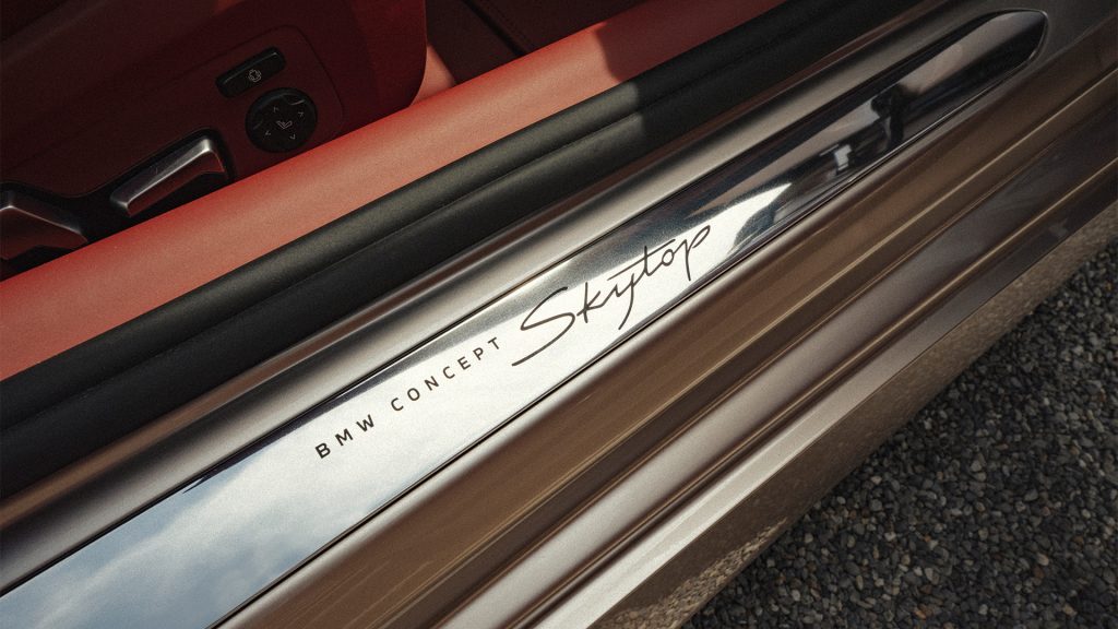 بي ام دبليو سكاي توب: مركبة اختبارية بأقوى محرك V8 من العلامة البافارية
سيارات اختبارية
سيارات حديثة
سيارات رياضية
سيارات ألمانية
سيارات كشف
سيارات بدون سقف
بي ام دبليو الفئة 8
BMW Skytop: A test vehicle with the most powerful V8 engine from the Bavarian brand
Test cars
Modern cars
Sports cars
German cars
Convertible cars
Cars without a roof
BMW 8 Series
