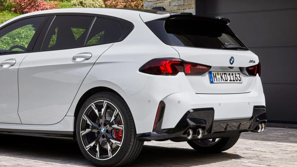 بعد طول انتظار، بي ام دبليو الفئة الأولى تعود بجيل جديد في 2025
بي ام دبليو M135i 2025
سيارات الهاتشباك الرياضية
سيارات رياضية
سيارات هاتشباك
سيارات ألمانية
سيارات صغيرة
بي ام دبليو هاتشباك
سيارات بي ام دبليو 2025
سيارات صغيرة قوية
After a long wait, the BMW 1 Series returns with a new generation in 2025
BMW M135i 2025
Sports hatchback cars
Sports cars
Hatchback cars
German cars
Small cars
BMW hatchback
BMW cars 2025
Powerful little cars