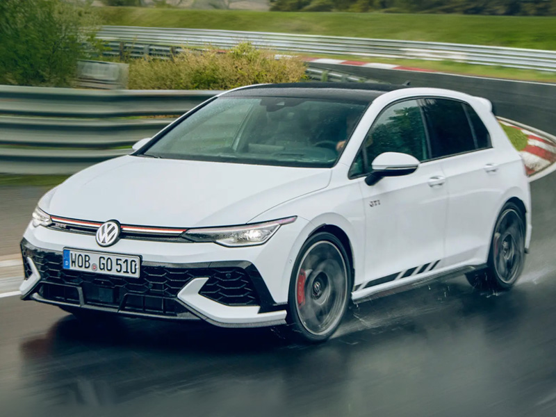 لقد وصلت جولف GTI كلوب سبورت الجديدة لمقارعة أسرع طرازات الهاتشباك الرياضية ! ---------------------------------- المزيد من القوة مع مظهر أكثر سلاسة، وتصميم داخلي محدث لحفلة الذكرى الخمسين.. فولكس واجن جولف جي تي اي كلوب سبورت للعام 2025 سيارات الهاتشباك الرياضية سيارات رياضية سيارات هاتشباك سيارات ألمانية سيارات سريعة سيارات صغيرة قوية سيارات عائلية قوية أسرع سيارة دفع أمامي من جولف The new Golf GTI Clubsport has arrived to compete with the fastest sports hatchback models! ---------------------------------- More power with a smoother appearance, and an updated interior for the 50th anniversary party. Volkswagen Golf GTI Clubsport for 2025 Sports hatchback cars Sports cars Hatchback cars German cars Fast cars Powerful little cars Powerful family cars The fastest front-wheel drive Golf فولكس واجن غولف جي تي اي كلوب سبورت للعام 2025 فولكس واجن قولف جي تي اي كلوب سبورت للعام 2025