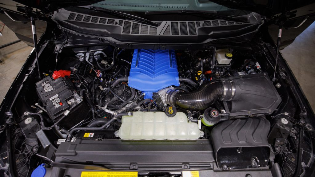 فورد F-150 شيلبي 2024: شاحنة خارقة أخرى تتجاوز حدود 700 حصان !
شركات تعديل السيارات
شاحنات أمريكية
شاحنات معدلة
سيارات معدلة
سيارات أمريكية
شاحنات قوية
فورد شيلبي
شاحنة شيلبي الجديدة
شاحنات فوق 700 حصان
شاحنة فورد الجديدة
Ford F-150 Shelby 2024: Another super truck that exceeds the limits of 700 horsepower!
Car modification companies
American trucks
Modified trucks
Modified cars
American cars
Powerful trucks
Ford Shelby
New Shelby truck
Trucks over 700 hp