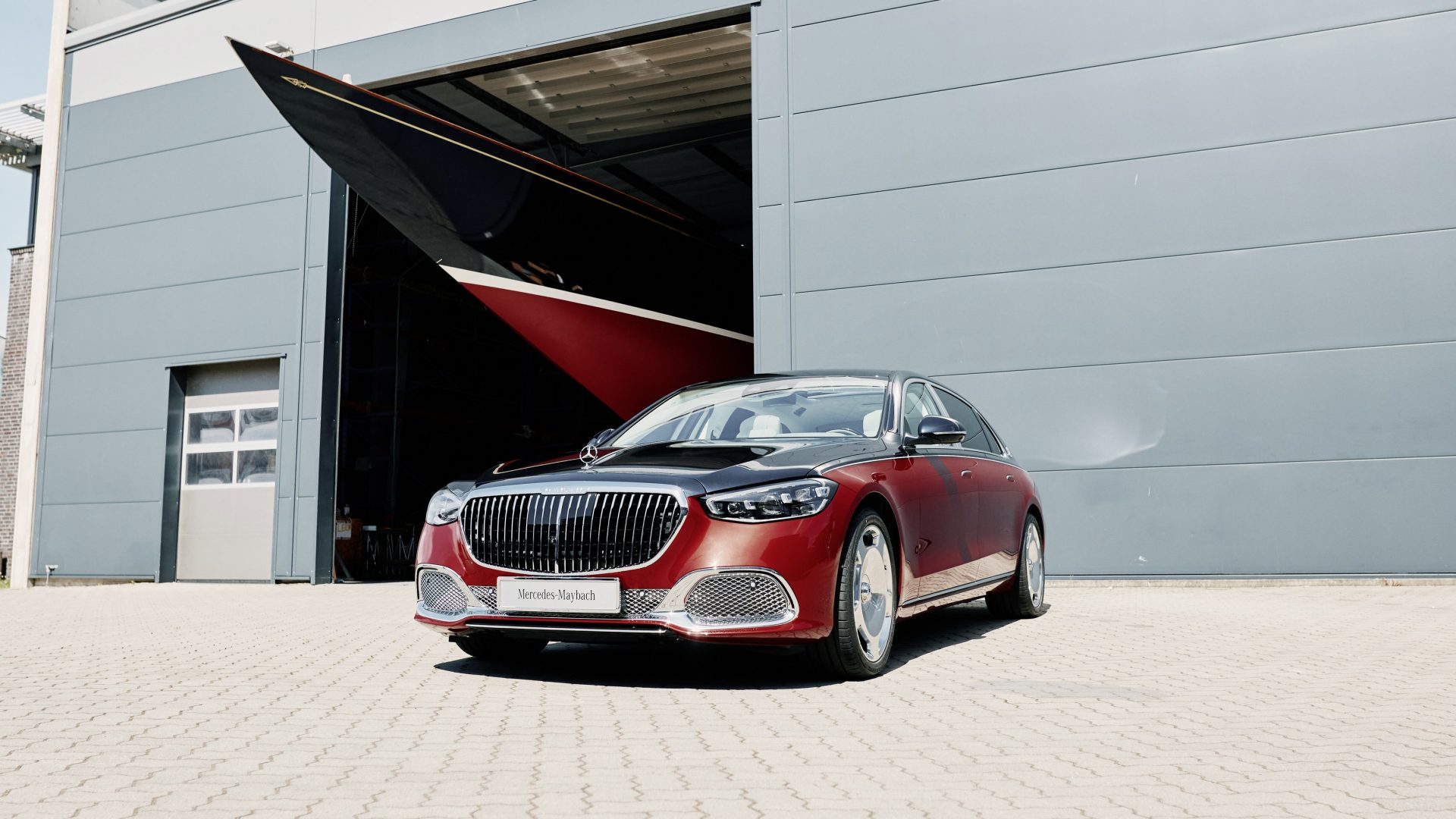 مايباخ S680 تتألق بطابع اليخوت: نسخة خاصة للاحتفال بالذكرى 150 لـ "روبي & بيركينغ"
مرسيدس مايباخ الجديدة
مرسيدس مايباخ طراز اليخت
سيارات فاخرة
سيارات فخمة
سيارات فارهة
سيارات مايباخ
سيارات ألمانية
سيارات قوية
ألمانيا
سباق اليخوت الكلاسيكية
سباق اليخوت
Maybach S680 in yachting style: a special edition to celebrate the 150th anniversary of “Robbe & Berking”
New Mercedes Maybach
Mercedes Maybach yacht model
Luxury cars
Luxury cars
Luxury cars
Maybach cars
German cars
Powerful cars
Germany
Classic yacht racing
Yacht racing
