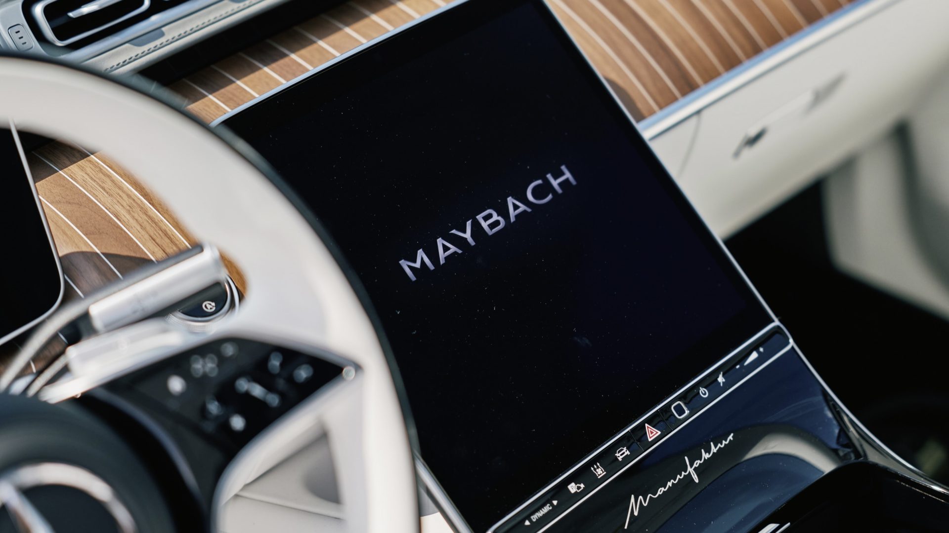 مايباخ S680 تتألق بطابع اليخوت: نسخة خاصة للاحتفال بالذكرى 150 لـ "روبي & بيركينغ"
مرسيدس مايباخ الجديدة
مرسيدس مايباخ طراز اليخت
سيارات فاخرة
سيارات فخمة
سيارات فارهة
سيارات مايباخ
سيارات ألمانية
سيارات قوية
ألمانيا
سباق اليخوت الكلاسيكية
سباق اليخوت
Maybach S680 in yachting style: a special edition to celebrate the 150th anniversary of “Robbe & Berking”
New Mercedes Maybach
Mercedes Maybach yacht model
Luxury cars
Luxury cars
Luxury cars
Maybach cars
German cars
Powerful cars
Germany
Classic yacht racing
Yacht racing
