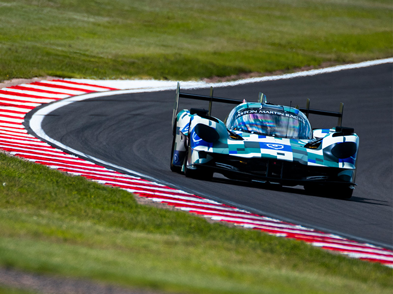 أستون مارتن تعود إلى حلبة لومان بسيارة فالكيري ايه ام ار الخارقة سيارات السباق رياضة المحركات رياضة سباق السيارات سوبر كار أستون مارتن فالكيري سيارة أستون مارتن الخارقة فالكيري سيارات سريعة سيارات سباق سيارات قوية سيارات إنجليزية سوبر كارز إنجليزية لومان 24 Aston Martin returns to the Le Mans circuit with the Valkyrie AMR supercar race cars Motorsport Motor racing Supercar Aston Martin Valkyrie Aston Martin Valkyrie supercar Fast cars racing cars Powerful cars English cars English Super Cars Le Mans 24