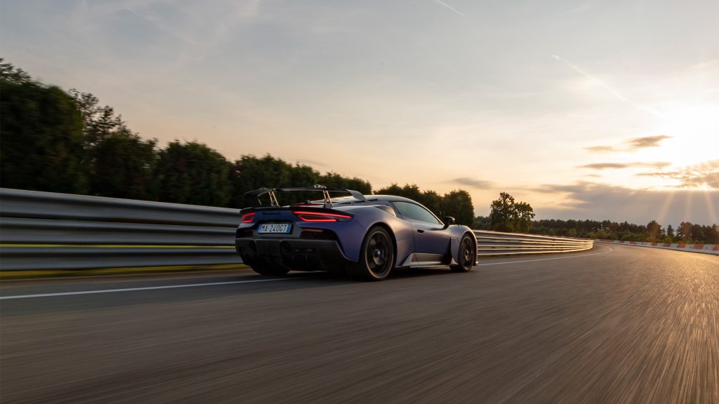 إليك أقوى مازيراتي على الإطلاق: "GT2 سترادالي" النسخة الأسرع 
سيارات خارقة إيطالية
سوبر كارز إيطالية
سيارات إيطالية
سيارات رياضية
سيارات سوبر سبورت
سيارات قوية
سيارة كازيراتي الجديدة
Here is the most powerful Maserati ever: "GT2 Stradale" the fastest version
Italian Supercars
Italian Supercars
Italian Cars
Sports Cars
Supersport Cars
Powerful Cars
The New Maserati