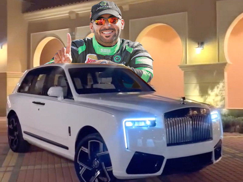 يزيد الراجحي يستقبل أول نسخة من رولز-رويس كولينان 2025 السعودية الرياض سيارات فاخرة سيارات فخمة سيارة يزيد الراجحي الجديدة سيارات رولز رويس كولينان 2025 يزيد الراجحي سيارات إنجليزية سيارات اس يو في إنجليزية Yazeed Al Rajhi receives the first copy of the Rolls-Royce Cullinan 2025 Saudi Arabia Riyadh Luxury cars Luxury cars Yzeed Al Rajhi's new car Rolls-Royce Cullinan 2025 cars Yazeed Al Rajhi English cars English SUV cars