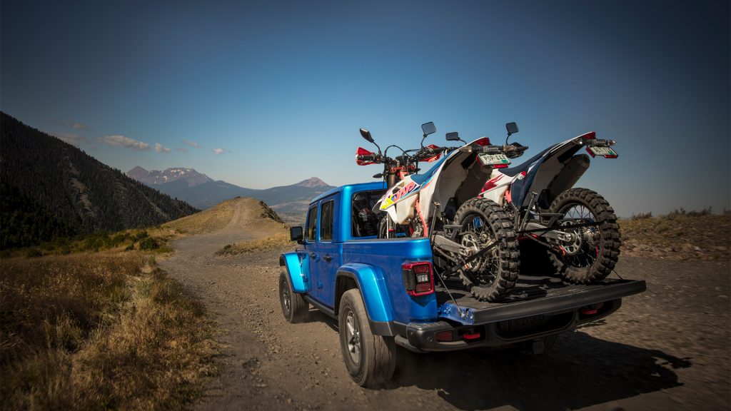 للأسف، لن تتمكن من الحصول على جيب جلاديتور 2025 بقير يدوي !
جيب جلاديتور الجديدة
جيب الجديدة
سيارات دفع رباعي
سيارات اس يو في
سيارات للطرق الوعرة
سيارات أمريكية
شاحنات أمريكية
شاحنات جيب
Unfortunately, you won't be able to get a manual transmission 2025 Jeep Gladiator!
New Jeep Gladiator
New Jeep
4x4s
SUVs
Off-Roads
American Cars
American Trucks
Jeep Trucks