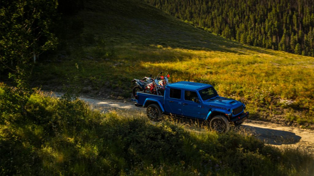 للأسف، لن تتمكن من الحصول على جيب جلاديتور 2025 بقير يدوي !
جيب جلاديتور الجديدة
جيب الجديدة
سيارات دفع رباعي
سيارات اس يو في
سيارات للطرق الوعرة
سيارات أمريكية
شاحنات أمريكية
شاحنات جيب
Unfortunately, you won't be able to get a manual transmission 2025 Jeep Gladiator!
New Jeep Gladiator
New Jeep
4x4s
SUVs
Off-Roads
American Cars
American Trucks
Jeep Trucks