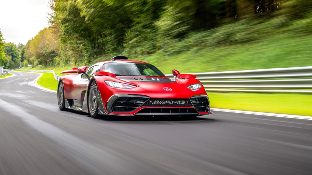 سوبر كار مرسيدس الجديدة "AMG ONE" تحطم رقمها القياسي على حلبة نوربورغرينغ !
سوبر كارز
مرسيدس تحطم رقم قياسي
سيارات رياضية
سيارات سوبر سبورت
سيارات قوية
سيارات ألمانية
سيارات هجينة
سيارات كهربائية
سوبر كارز هجينة
The new Mercedes supercar "AMG ONE" breaks its own record on the Nürburgring!
Super Cars
Mercedes breaks a record
Sports cars
Super sports cars
Powerful cars
German cars
Hybrid cars
Electric cars
Hybrid supercars