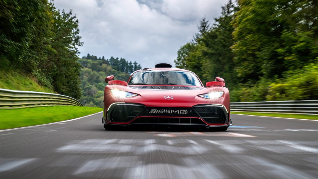 سوبر كار مرسيدس الجديدة "AMG ONE" تحطم رقمها القياسي على حلبة نوربورغرينغ !
سوبر كارز
مرسيدس تحطم رقم قياسي
سيارات رياضية
سيارات سوبر سبورت
سيارات قوية
سيارات ألمانية
سيارات هجينة
سيارات كهربائية
سوبر كارز هجينة
The new Mercedes supercar "AMG ONE" breaks its own record on the Nürburgring!
Super Cars
Mercedes breaks a record
Sports cars
Super sports cars
Powerful cars
German cars
Hybrid cars
Electric cars
Hybrid supercars