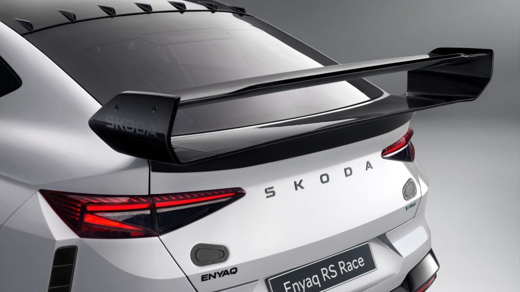 مهلاً، هل عاينتم مفهوم شكودا إنياك RS الكهربائي المخصص للسباقات؟
سيارات رياضية
سيارات معدلة
سيارات كهربائية
سيارات سباق كهربائية
سيارات كهربائية معدلة
سيارات كهربائية رياضية
سيارات قوية
سيارات رالي
سباقات الرالي الكهربائية
سيارة سباق رالي كهربائية
سيارة شكودا الرياضية الكهربائية الجديدة
Wait, have you seen the Škoda Enyaq RS electric racing concept?
Sports cars
Tuned cars
Electric cars
Electric racing cars
Tuned electric cars
Electric sports cars
Power cars
Rally cars
Electric rally racing
Electric rally racing car
Škoda's new electric sports car