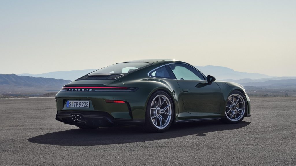 والآن حان دور الكشف عن بورشه 911 جي تي 3 للعام 2025 !
بورشه جي تي 3 الجديدة
سيارة بورشه الجديدة
بورشه 2025
سيارات رياضية
سوبر كارز
سيارات قوية
سيارات ألمانية
سيارات خارقة
سيارات سوبر سبورت
بورشه جي تي 3 تورينج 2025
Now it's time to reveal the 2025 Porsche 911 GT3!
The new Porsche GT3
The new Porsche car
Sports cars
Super cars
Powerful cars
German cars
Supercars
Super sports cars
Porsche GT3 Touring