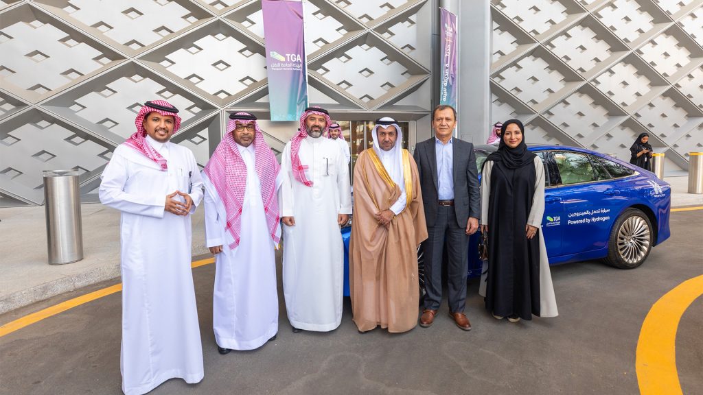 تويوتا ميراي في أول مشروع تجريبي لسيارات الأجرة العاملة بالهيدروجين في السعودية
سيارات الهيدروجين
تاكسي الهيدروجين السعودية
سيارات مستدامة
سيارات صديقة للبيئة
سيارات الهيدروجين تويوتا
تويوتا ميراي الكهربائية
تويوتا ميراي الهيدروجين
سيارات يابانية
سيارات عائلية
سيارات عملية
Toyota Mirai in Saudi Arabia's first hydrogen taxi pilot project
Hydrogen Cars
Saudi Hydrogen Taxi
Sustainable Cars
Environmentally Friendly Cars
Toyota Hydrogen Cars
Toyota Mirai Electric
Toyota Mirai Hydrogen
Japanese Cars
Family Cars
Practical Cars
