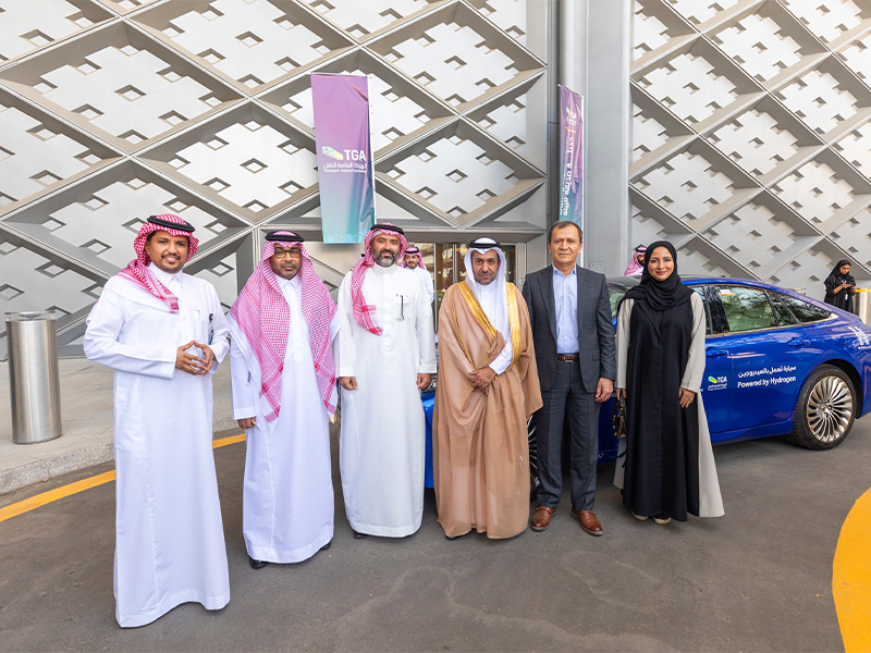تويوتا ميراي في أول مشروع تجريبي لسيارات الأجرة العاملة بالهيدروجين في السعودية سيارات الهيدروجين تاكسي الهيدروجين السعودية سيارات مستدامة سيارات صديقة للبيئة سيارات الهيدروجين تويوتا تويوتا ميراي الكهربائية تويوتا ميراي الهيدروجين سيارات يابانية سيارات عائلية سيارات عملية Toyota Mirai in Saudi Arabia's first hydrogen taxi pilot project Hydrogen Cars Saudi Hydrogen Taxi Sustainable Cars Environmentally Friendly Cars Toyota Hydrogen Cars Toyota Mirai Electric Toyota Mirai Hydrogen Japanese Cars Family Cars Practical Cars