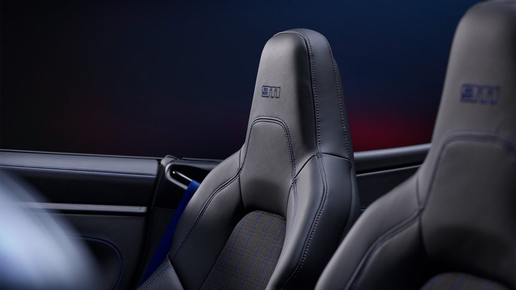 بورشه 911 كاريرا T الجديدة تصل أسواق الشرق الأوسط للمرة الأولى !
سيارات ألمانية
مهرجان رموز بورشه دبي
دبي
الإمارات
السعودية
الشرق الأوسط
سيارات رياضية
سيارات سوبر سبورت
سيارات خارقة
سوبر كارز
سيارات قوية
سيارة بورشه الجديدة
بورشه الجديدة دبي
بورشه الجديدة الشرق الأوسط
بورشه 911 كاريرا تي 2025
The new Porsche 911 Carrera T arrives in the Middle East for the first time!
German Cars
Porsche Icons Festival Dubai
Dubai
UAE
Saudi Arabia
Middle East
Sports Cars
Supersport Cars
Supercars
Supercars
Powerful Cars
New Porsche
New Porsche Dubai
New Porsche Middle East
Porsche 911 Carrera T 2025