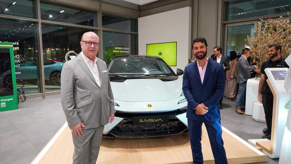 "EV lab دبي" مركز سيحدث ثورة في عالم السيارات الكهربائية مركز السيارات الكهربائية دبي سيارات كهربائية مركبات كهربائية سيارات صديقة للبيئة سيارات مستدامة الاستدامة دبي الإمارات الشرق الأوسط "EV lab Dubai" A center that will revolutionize the world of electric cars Electric Vehicle Center Dubai Electric Cars Electric Vehicles Green-Friendly Cars Sustainable Cars Sustainability Dubai UAE Middle East