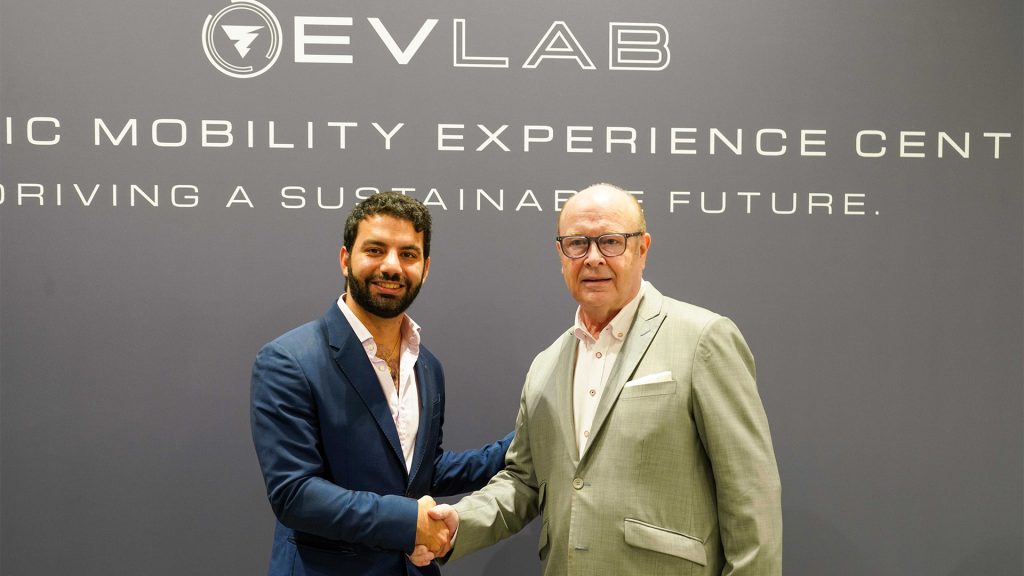 "EV lab دبي" مركز سيحدث ثورة في عالم السيارات الكهربائية مركز السيارات الكهربائية دبي سيارات كهربائية مركبات كهربائية سيارات صديقة للبيئة سيارات مستدامة الاستدامة دبي الإمارات الشرق الأوسط "EV lab Dubai" A center that will revolutionize the world of electric cars Electric Vehicle Center Dubai Electric Cars Electric Vehicles Green-Friendly Cars Sustainable Cars Sustainability Dubai UAE Middle East