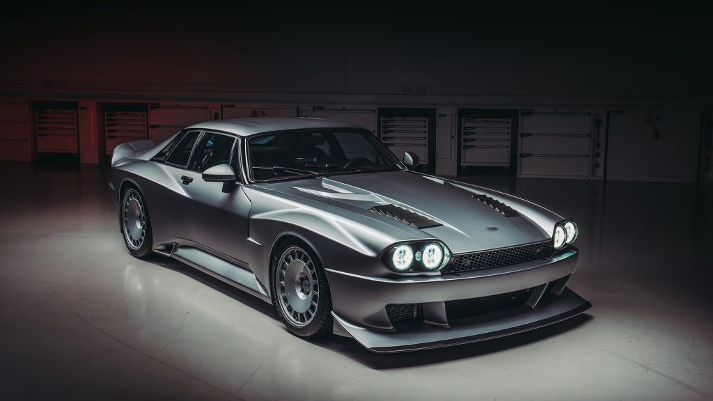 جاكوار XJS تدخل آلة الزمن وتخرج إلينا بتصميم سيُحرّك مشاعرك !
جاكوار معدلة
سيارات كلاسيكية معدلة
سيارات قديمة معدلة
سيارات فاخرة
سيارات فخمة
سيارات قوية
سيارات رياضية
سيارات سوبر سبورت
جاكوار سوبركات
جاكوار الجديدة
سيارات بريطانية
سيارات إنجليزية
Jaguar XJS enters the time machine and comes out to us with a design that will move your emotions!
Modified Jaguar
Modified Classic Cars
Modified Old Cars
Luxury Cars
Luxury Cars
Powerful Cars
Sports Cars
Supersport Cars
Jaguar Supercat
New Jaguar
British Cars
English Cars