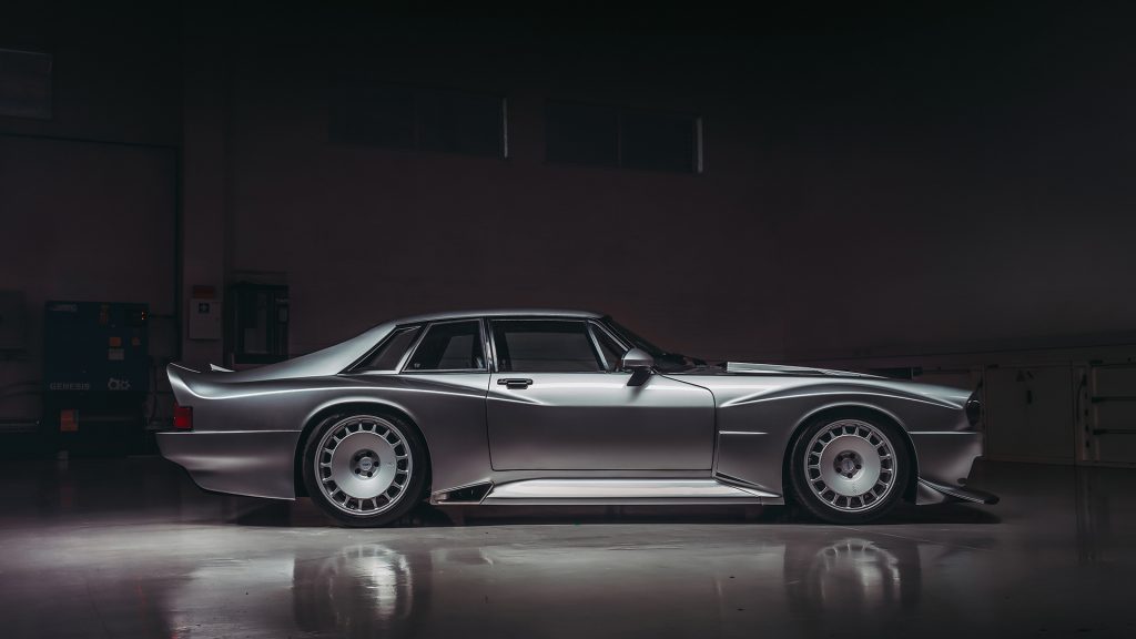 جاكوار XJS تدخل آلة الزمن وتخرج إلينا بتصميم سيُحرّك مشاعرك !
جاكوار معدلة
سيارات كلاسيكية معدلة
سيارات قديمة معدلة
سيارات فاخرة
سيارات فخمة
سيارات قوية
سيارات رياضية
سيارات سوبر سبورت
جاكوار سوبركات
جاكوار الجديدة
سيارات بريطانية
سيارات إنجليزية
Jaguar XJS enters the time machine and comes out to us with a design that will move your emotions!
Modified Jaguar
Modified Classic Cars
Modified Old Cars
Luxury Cars
Luxury Cars
Powerful Cars
Sports Cars
Supersport Cars
Jaguar Supercat
New Jaguar
British Cars
English Cars