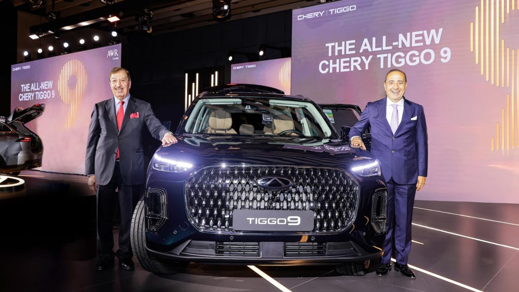 شيري تيجو 9 تظهر رسميًا في الإمارات وتبحث عن عملاء جدد
شيري الجديدة الشرق الأوسط
شيري الجديدة الإمارات
شيري تيجو الجديدة الإمارات الشرق الأوسط
شيري تيجو 9  2025 
سيارات صينية
سيارات كهربائية
سيارات هجينة
سيارات عائلية
سيارات اس يو في كهربائية
سيارات اس يو في صينية
Chery Tiggo 9 officially appears in the UAE and is looking for new customers
New Chery Middle East
New Chery UAE
New Chery Tiggo UAE Middle East
Chery Tiggo 9 2025
Chinese Cars
Electric Cars
Hybrid Cars
Family Cars
Electric SUVs
Chinese SUVs