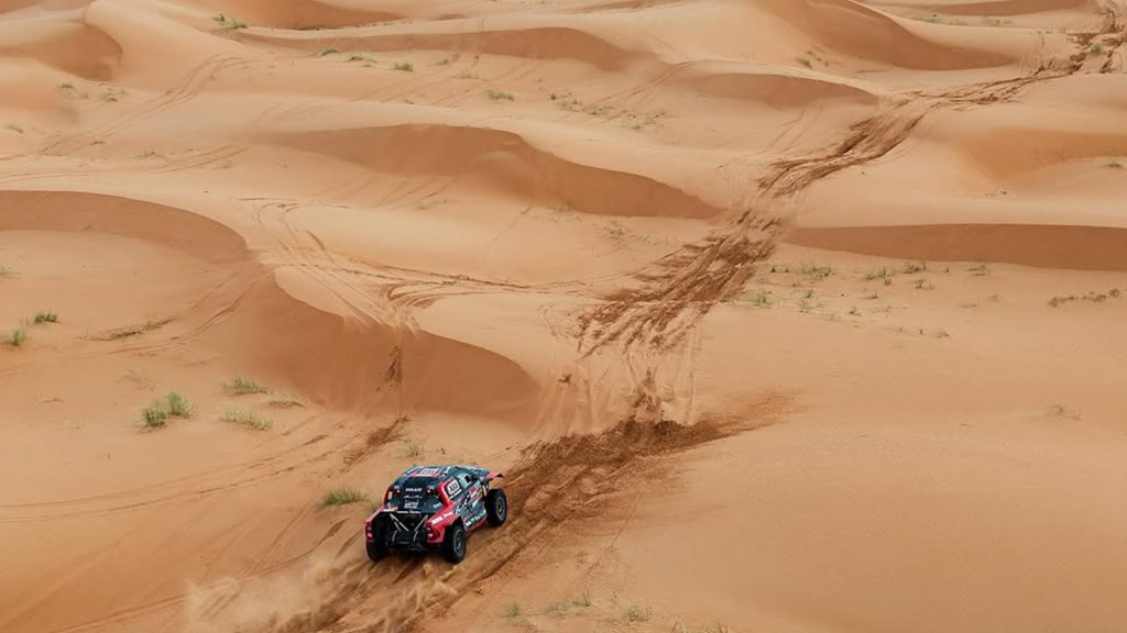 رالي داكار 25: الراجحي يضيق الخناق على المتصدر لاتيغان، فهل يحقق اللقب؟
رالي السعودية
داكار السعودية
سباق رالي السعودية
يزيد الراجحي
ناصر العطية
هينك لاتيغان
سباقات السيارات
سيارات سباق
راليات
رالي
سباقات الرالي
الراليات الصحراوية
رالي السعودية
Dakar Rally 25: Al Rajhi tightens the noose on leader Lategan, will he win the title?
Saudi Rally
Dakar Saudi Arabia
Saudi Rally Race
Yazid Al Rajhi
Nasser Al Attiyah
Henk Lategan
Motor Racing
Racing Cars
Rallies
Rally
Rally Races
Desert Rallies
Saudi Rally