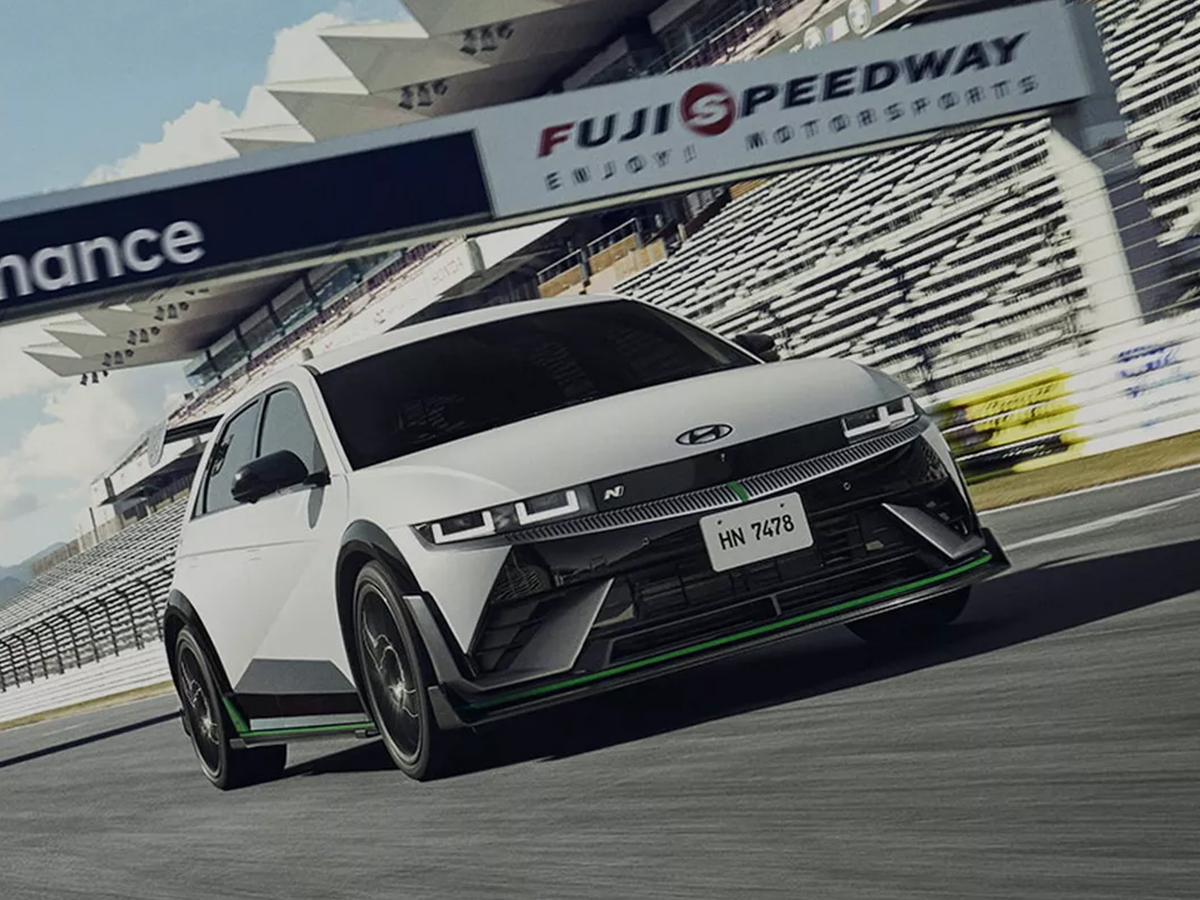 إصدار خاص من هيونداي أيونيك 5 إن يحمل توقيع ملك الدرفت! من هو أفضل من كيتشي تسوشيا ليوضع اسمه على سيارة مصممة للدرفت؟ لا أحد.. هيونداي هيونداي أيونيك 5 هيونداي أيونيك 5 إن أيونيك أيونيك 5 أيونيك5 أيونيك 5 إن سيارات كورية سيارات درفت ملك الدرفت سباقات درفت سيارات كهربائية Hyundai Hyundai Ioniq 5 Hyundai Ioniq 5 N Ioniq Ioniq 5 Ioniq5 Ioniq 5N Korean cars Drift cars Drift king Drift racing Electric cars