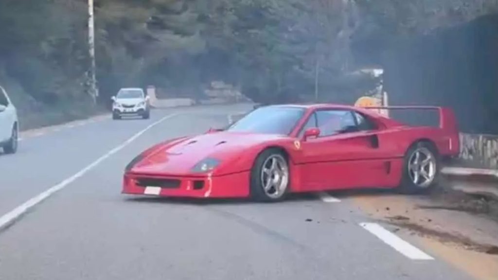 شاهد الآن: لحظة مؤلمة تصطدم خلالها سيارة لاندو نوريس فيراري F40 بحاجز معدني
حادث لاندو نوريس
فيراري لاندو نوريس
فيراري اف 40 
سوبر كارز إيطالية
سيارات إيطالية
سيارات رياضية
ماكلارين فورمولا 1 
سيارات سوبر سبورت
سوبر كارز قديمة
Watch Now: Painful Moment Lando Norris' Ferrari F40 Crashes Into Metal Barrier
Lando Norris Accident
Ferrari Lando Norris
Ferrari F40
Italian Supercars
Italian Cars
Sports Cars
McLaren Formula 1
Supersport Cars
Old Supercars