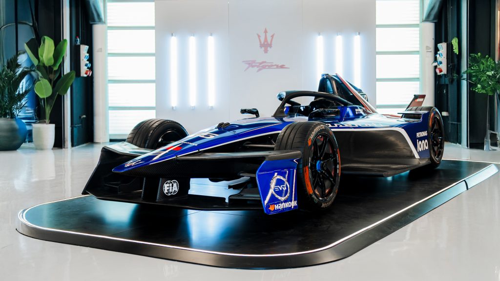 مازيراتي تطلق العنان لزخم الأداء الإيطالي في أبوظبي وتستعرض العديد من طرازاتها الجديدة
سيارات مازيراتي 2025 الشرق الأوسط دبي السعودية الإمارات
سوبر كارز
سيارات خارقة
مازيراتي جي تي 2  سترالدالي
مازيراتي جران توريزمو
مازيراتي جريكالي
مازيراتي ام سي 20 
سيارات خارقة إيطالية
سوبر كارز إيطالية
سيارات كهربائية
سيارات قوية
سيارات رياضية
سيارات سوبر سبورت
أقوى سيارة مازيراتي
أقوى سيارة إيطالية
سيارات سوبر رياضية
Maserati Unleashes Italian Performance Momentum in Abu Dhabi Showcasing Several New Models
Maserati 2025 Middle East Dubai Saudi Arabia UAE
Supercars
Supercars
Maserati GT2 Stradale
Maserati GranTurismo
Maserati Grecale
Maserati MC20
Italian Supercars
Italian Supercars
Electric Cars
Powerful Cars
Sports Cars
Supersport Cars
The Most Powerful Maserati
The Most Powerful Italian Car
Supersport Cars