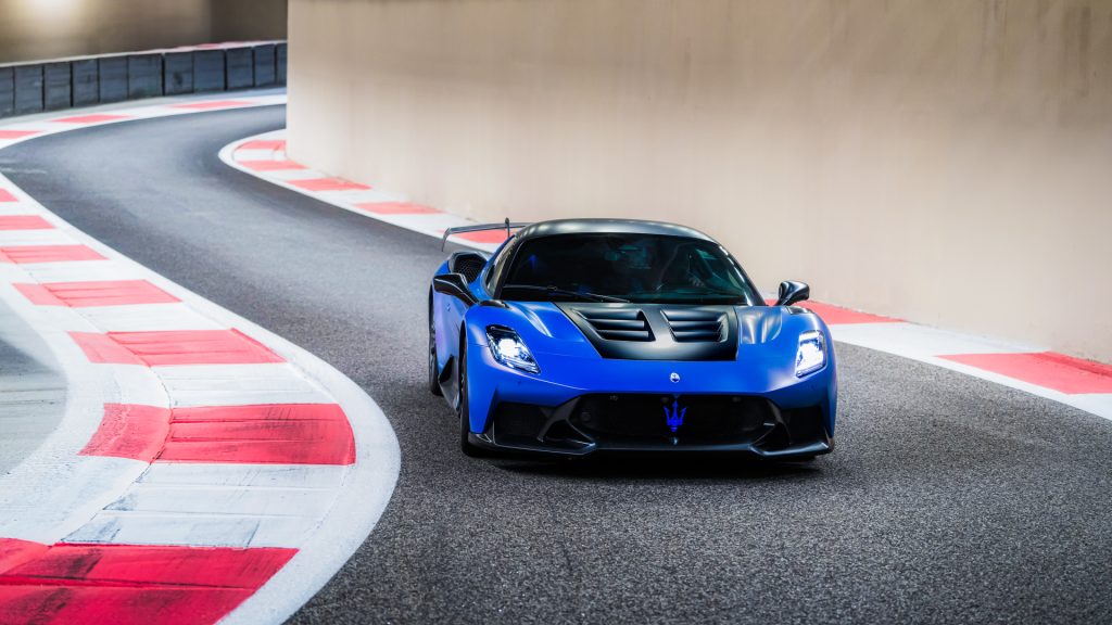 مازيراتي تطلق العنان لزخم الأداء الإيطالي في أبوظبي وتستعرض العديد من طرازاتها الجديدة
سيارات مازيراتي 2025 الشرق الأوسط دبي السعودية الإمارات
سوبر كارز
سيارات خارقة
مازيراتي جي تي 2  سترالدالي
مازيراتي جران توريزمو
مازيراتي جريكالي
مازيراتي ام سي 20 
سيارات خارقة إيطالية
سوبر كارز إيطالية
سيارات كهربائية
سيارات قوية
سيارات رياضية
سيارات سوبر سبورت
أقوى سيارة مازيراتي
أقوى سيارة إيطالية
سيارات سوبر رياضية
Maserati Unleashes Italian Performance Momentum in Abu Dhabi Showcasing Several New Models
Maserati 2025 Middle East Dubai Saudi Arabia UAE
Supercars
Supercars
Maserati GT2 Stradale
Maserati GranTurismo
Maserati Grecale
Maserati MC20
Italian Supercars
Italian Supercars
Electric Cars
Powerful Cars
Sports Cars
Supersport Cars
The Most Powerful Maserati
The Most Powerful Italian Car
Supersport Cars