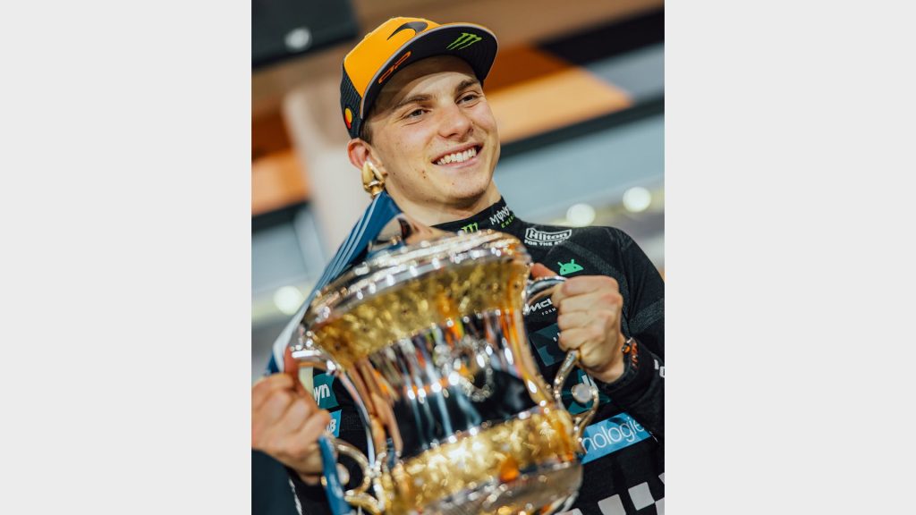 جائزة البحرين الكبرى: فوز تاريخي لـ بياستري وماكلارين يضع الفريق الإنجليزي في الصدارتين!
سوبر كارز
سيارات رياضية
سيارات سوبر سبورت
سيارات سوبر رياضية
سيارات إنجليزية
فورمولا 1 
ماكلارين
لاندو نوريس
أوسكار بياستري
مرسيدس
جورج راسيل
فيراري
شارل لوكلير
لويس هاملتون
ريد بُل
ماكس فرستابن
سباق السيارات
سيارات سباق
سباق البحرين فورمولا 1 
Bahrain Grand Prix: Historic victory for Piastri and McLaren puts the English team in the lead!
Supercars
Sports Cars
Supersport Cars
Supersport Cars
English Cars
Formula 1
McLaren
Lando Norris
Oscar Piastri
Mercedes
George Russell
Ferrari
Charles Leclerc
Lewis Hamilton
Red Bull
Max Verstappen
Motor Racing
Racing Cars
Bahrain Formula 1 Grand Prix