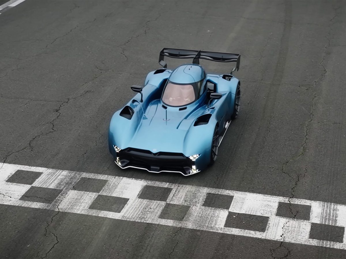 بعد 20 عام، ماكمورتري سبيرلينج تحطم الرقم القياسي لأسرع لفة في توب جير!