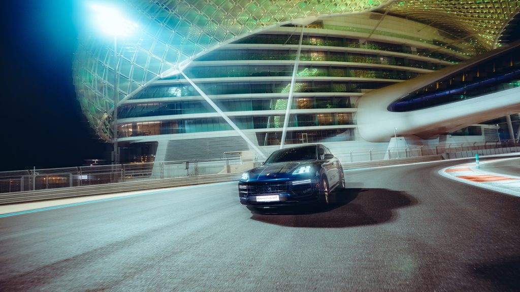 بورشه كاين توربو GT وأول رقم قياسي رسمي لـ SUV إنتاجية في حلبة مرسى ياس
بورشه حلبة ياس مارينا
بورشه حلبة مرسى ياس
حلبات السباق الإمارات الشرق الأوسط
بورشه
سيارات رياضية
سيارات اس يو في
سيارات ألمانية
سوبر اس يو في ألمانية
بورشه سوبر اس يو في
سيارات قوية
سيارات عائلية قوية
Porsche Cayenne Turbo GT and the first official production SUV lap record at Yas Marina Circuit
Porsche Yas Marina Circuit
Porsche Yas Marina Circuit
Racing Tracks UAE Middle East
Porsche
Sports Cars
SUVs
German Cars
German Super SUVs
Porsche Super SUVs
Powerful Cars
Powerful Family Cars