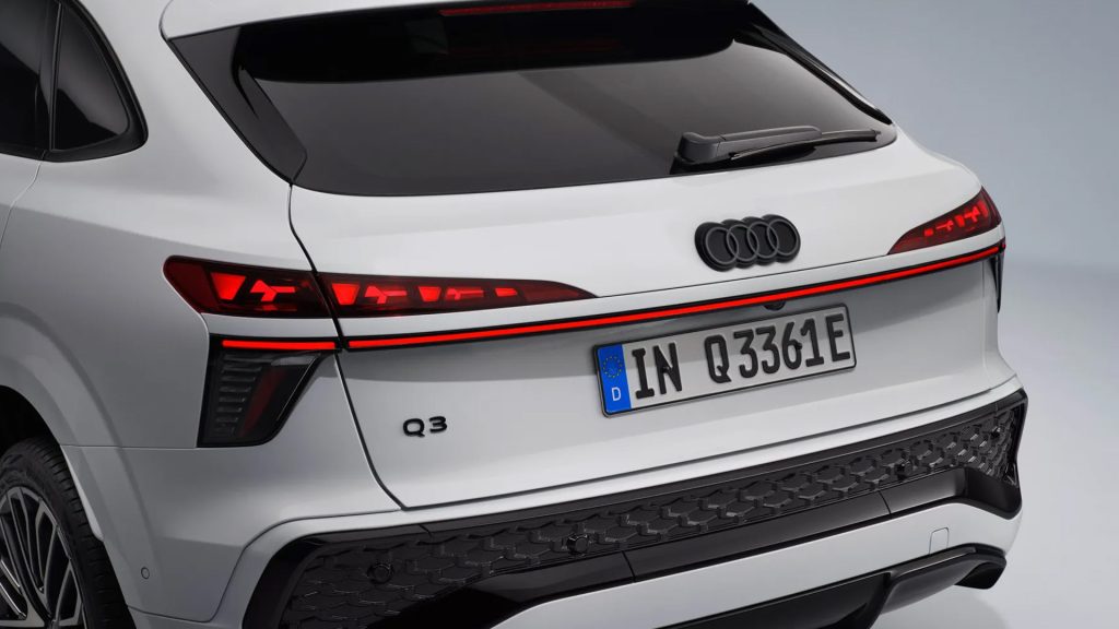 أودي Q3 سبورتباك الجديدة 2025.. SUV كوبيه أغلى ثمناً وأقل عملية!
أودي كيو 3 الجديدة
أودي كيو 3 2025 
أودي 2025 
أودي 2026 
أودي اس يو في 2025 
سيارات أودي الجديدة
سيارات اس يو في هجينة
سيارات اس يو في عملية
سيارات اس يو في اعتمادية
سيارات اس يو في فاخرة
سيارات اس يو في فخمة
سيارات فاخرة
سيارات فخمة
سيارات ألمانية
The new 2025 Audi Q3 Sportback... a more expensive and less practical coupe SUV!
The new Audi Q3
The 2025 Audi Q3
The 2025 Audi
The 2026 Audi
The 2025 Audi SUV
New Audi Cars
Hybrid SUVs
Practical SUVs
Reliable SUVs
Luxury SUVs
Luxury SUVs
Luxury Cars
Luxury Cars
German Cars