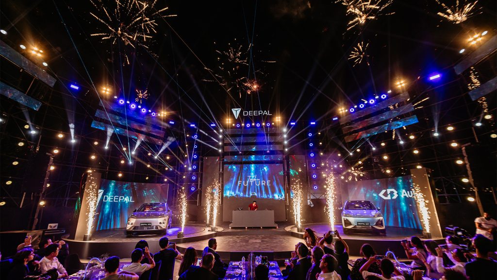 ديبال شانجان سيارات كهربائية SUV كهربائية S07 S05 السيارات الكهربائية في مصر جي بي أوتو تنقل ذكي تقنيات القيادة الذكية مدى البطارية الطويل السيارات الرياضية متعددة الاستخدامات السيارات الكهربائية الصينية الابتكار التكنولوجي مستقبل السيارات Debal Changan Electric Cars Electric SUV S07 S05 Electric Cars in Egypt GB Auto Smart Mobility Smart Driving Technologies Long Battery Range SUVs Chinese Electric Cars Technological Innovation The Future of Cars