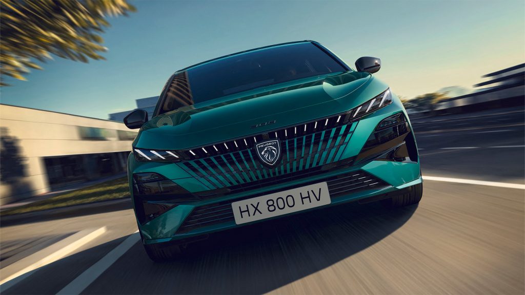 Peugeot 308 Peugeot 308 SW i-Cockpit Peugeot facelift Electric car بيجو 308 بيجو 308 SW مقصورة i-Cockpit تعديل سيارات سيارات كهربائية سيارات هجينة سيارات فاخرة تصميم السيارات سيارة مستدامة أخبار السيارات مراجعة سياراتHybrid car Plug-in hybrid Car interior Car exterior Car design Luxury car Sustainable car Automotive news Top Gear Middle East Car review
