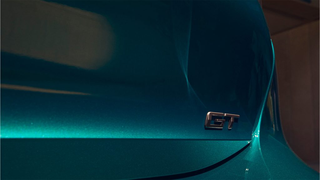 Peugeot 308 Peugeot 308 SW i-Cockpit Peugeot facelift Electric car بيجو 308 بيجو 308 SW مقصورة i-Cockpit تعديل سيارات سيارات كهربائية سيارات هجينة سيارات فاخرة تصميم السيارات سيارة مستدامة أخبار السيارات مراجعة سياراتHybrid car Plug-in hybrid Car interior Car exterior Car design Luxury car Sustainable car Automotive news Top Gear Middle East Car review