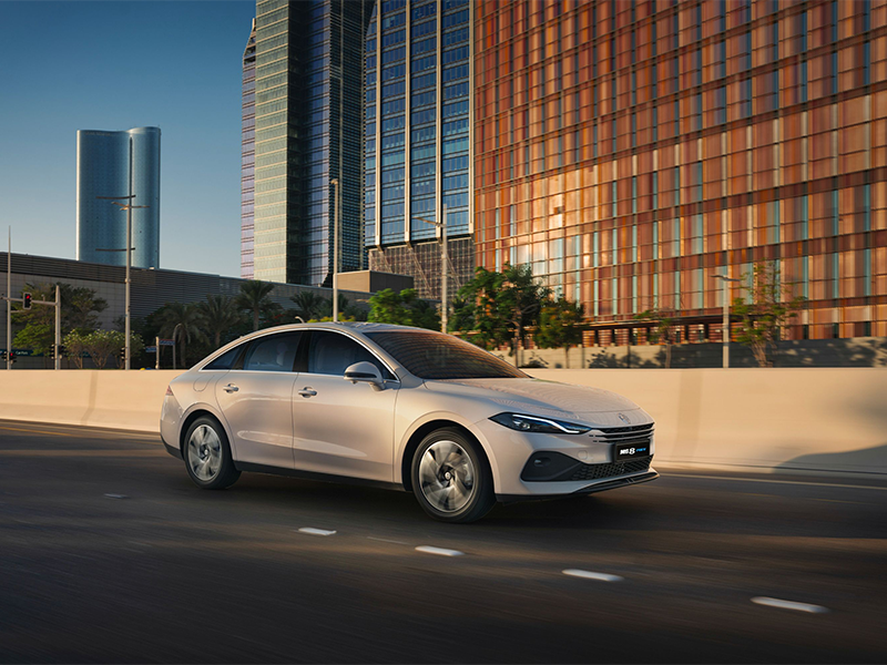 MG 8 PHEV إم جي 8 MG Motor إم جي موتور سيارات هجينة Hybrid Cars Plug-in Hybrid سيارات كهربائية Electric Cars سيارات سيدان Sedan Cars سيارات جديدة 2025 New Cars 2025 سوق السيارات في الشرق الأوسط Middle East Car Market سيارات فاخرة Luxury Cars كفاءة الوقود Fuel Efficiency رقم قياسي غينيس Guinness World Record سيارات حديثة Modern Cars سيارات في الخليج Gulf Cars سيارات في السعودية Cars in Saudi Arabia سيارات في الإمارات Cars in UAE سيارات في لبنان Cars in Lebanon TopGear توب غير أخبار السيارات Car News