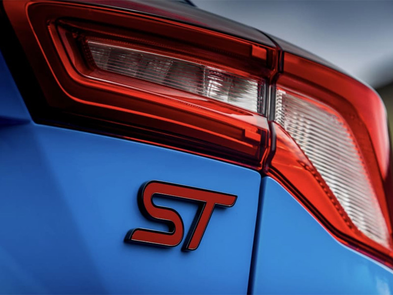 وداعاً فورد فوكس ST: نهاية أسطورة الهاتشباك الرياضية بعد أكثر من عقدين من التألق! فورد فوكس اس تي انتهاء طراز فورد فوكس اس تي سيارات هاتشباك سيارات رياضية سيارات هاتشباك رياضية عائلية سيارات عائلية صغيرة سيارات أمريكية صغيرة فورد 2025 فورد 2026 فورد الجديدة سيارات فورد سيارات عملية سيارات اعتمادية سيارات توب جير Goodbye Ford Focus ST: The End of the Sports Hatchback Legend After More Than Two Decades of Brilliance! Ford Focus ST The End of the Ford Focus ST Model Hatchbacks Sports Cars Family Sports Hatchbacks Small Family Cars Small American Cars 2025 Ford 2026 Ford New Ford Ford Cars Practical Cars Reliable Cars Top Gear Cars