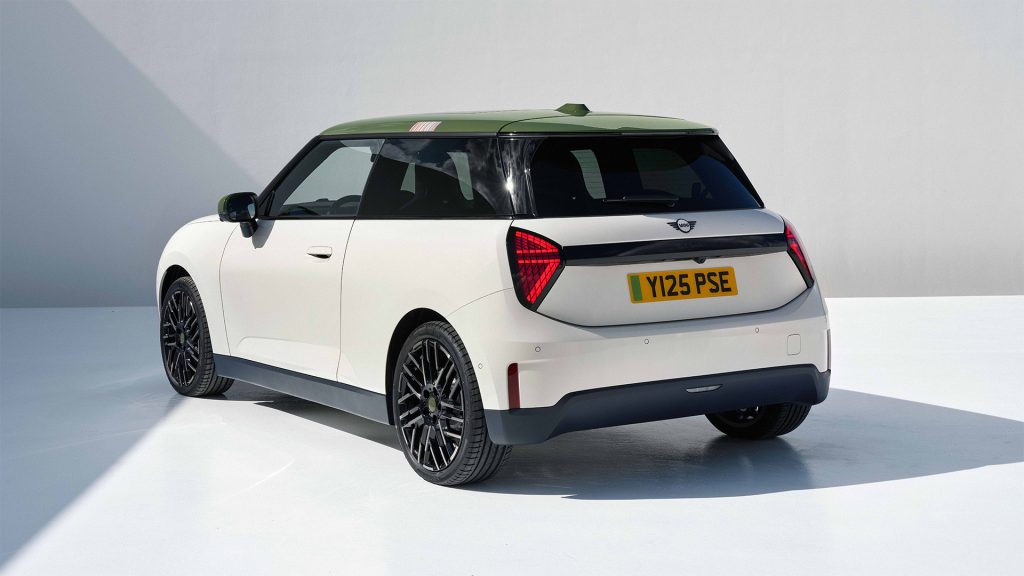 ميني بول سميث إديشن: نعم، هناك تعاون جديد في أروقة العلامة البريطانية
سيارات ميني كوبر الجديدة
سيارات ميني كوبر 2025
سيارات ميني كوبر 2026
سيارات ميني كوبر حصرية
سيارات حصرية
سيارات بريطانية
سيارات انجليزية
سيارات فاخرة
سيارات فخمة
سيارات هاتشباك فاخرة
سيارات هاتشباك فخمة
سيارات حصرية
سيارات طلب حصري
سيارات رياضية
سيارات سبورت صغيرة
سيارات صغيرة
سيارات توب جير
Mini Paul Smith Edition: Yes, there's a new collaboration in the British brand.
New Mini Coopers
2025 Mini Coopers
2026 Mini Coopers
Exclusive Mini Coopers
Exclusive Cars
British Cars
English Cars
Luxury Cars
Luxury Hatchbacks
Luxury Hatchbacks
Exclusive Cars
Exclusive Order Cars
Sports Cars
Small Sports Cars
Small Cars
Top Gear Cars